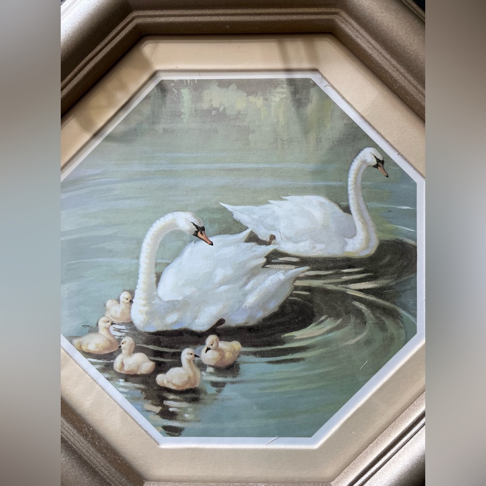 Vintage Homco Swan Prints Gold Tone Octagon Frames Wall Decor 2 Piece Set - Picture 8 of 11
